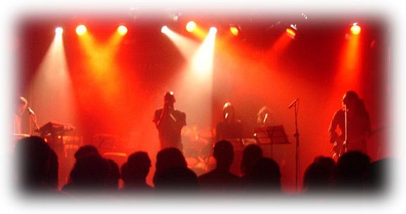 להקת מלאכת, הופעה במועדון ג'ה פאן, 25 בינואר; צילום: מיקי אליאל