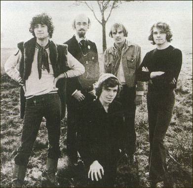 VDGG 1968 lineup (L-R) Hammill, Smith, Banton, Evans, Ellis