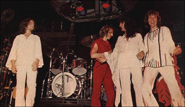 Yes live - Relayer lineup