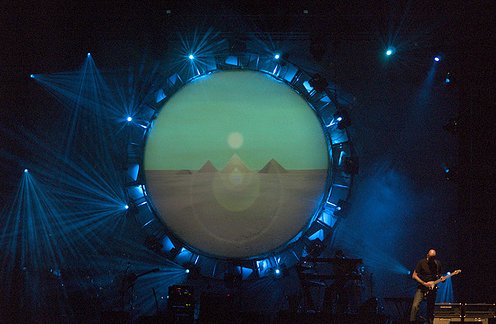 אוסטרליין פינק פלויד שואו בהופעה