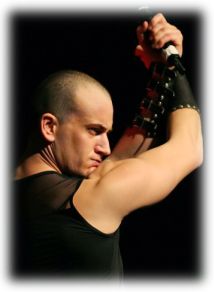 אוליב - כוכב המופע פינק פלויד החומה עם התזמורת הקאמרית