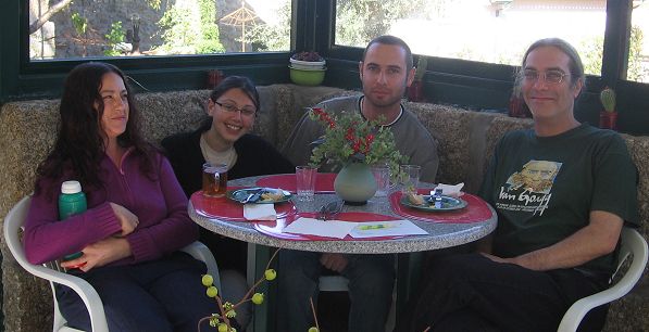 ז'וזה קרלוס, יניב, מרינה ואשתו של קרלוס