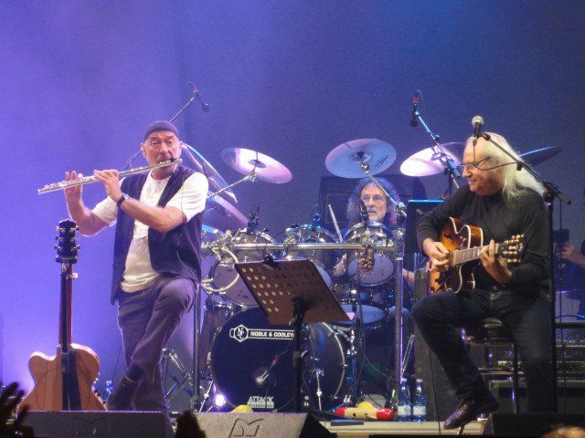 איאן אנדרסון עם להקת פי-אף-אם