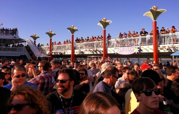 הקהל - פרוגרסיב ניישן אט סי