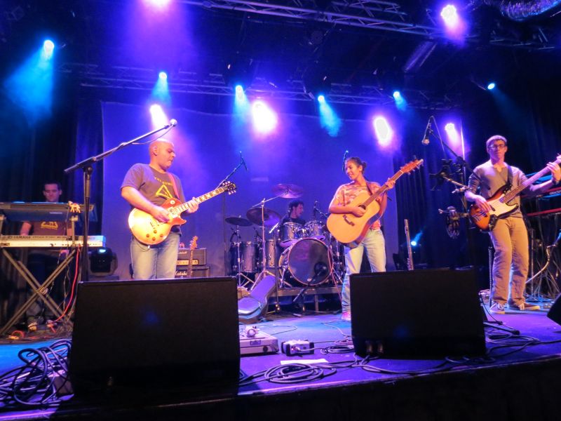 להקת ת'רי פרנדז בישראל - Three Friends in Tel Aviv, Israel; 02-Nov-2012